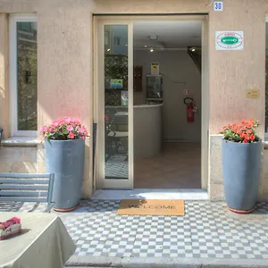 hotel-ligure.hotelitalianriviera.com/